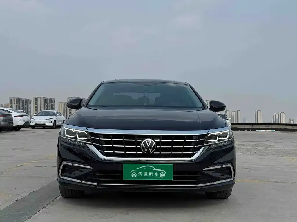 Volkswagen Passat — фото 8