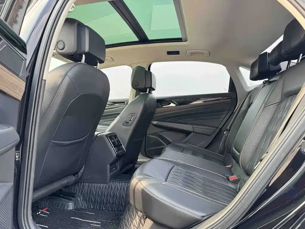 Volkswagen Passat — фото 3