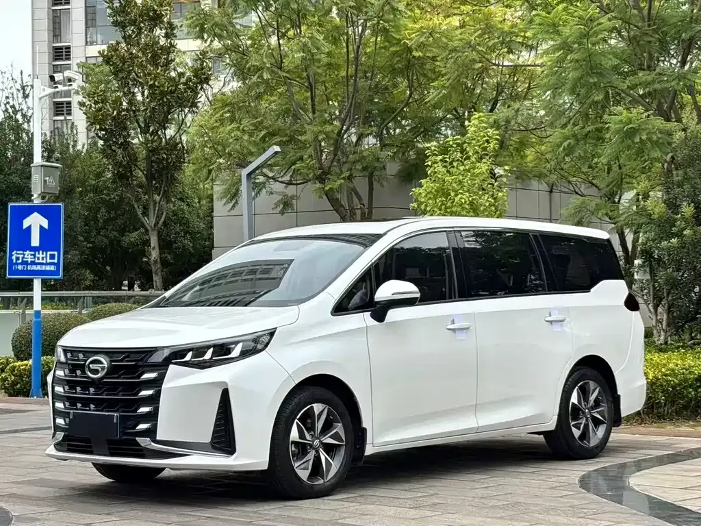 GAC Motor Trumpchi M6 — фото 1