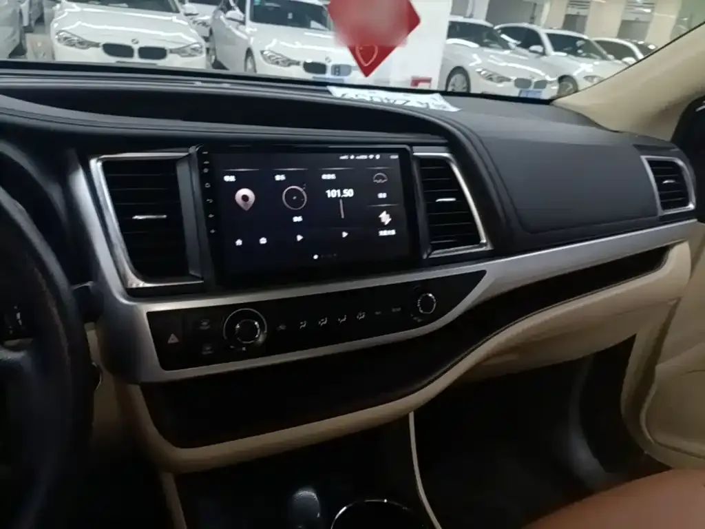 Toyota Highlander — фото 2