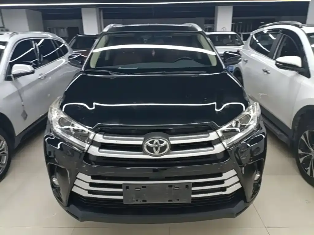Toyota Highlander — фото 5