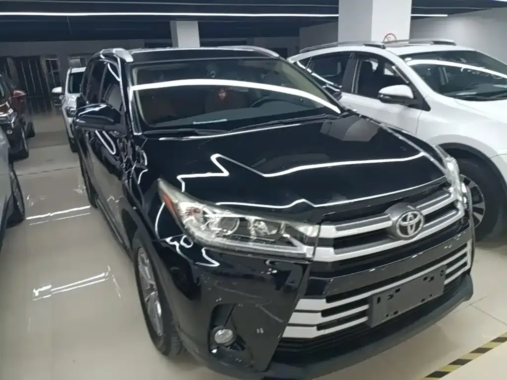 Toyota Highlander — фото 7