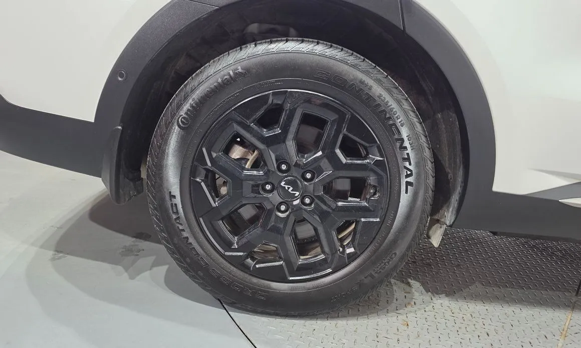 Kia Sorento — фото 6