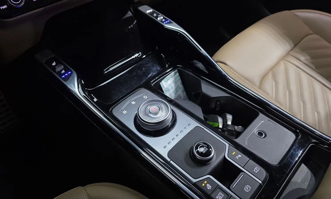 Kia Sorento — фото 9