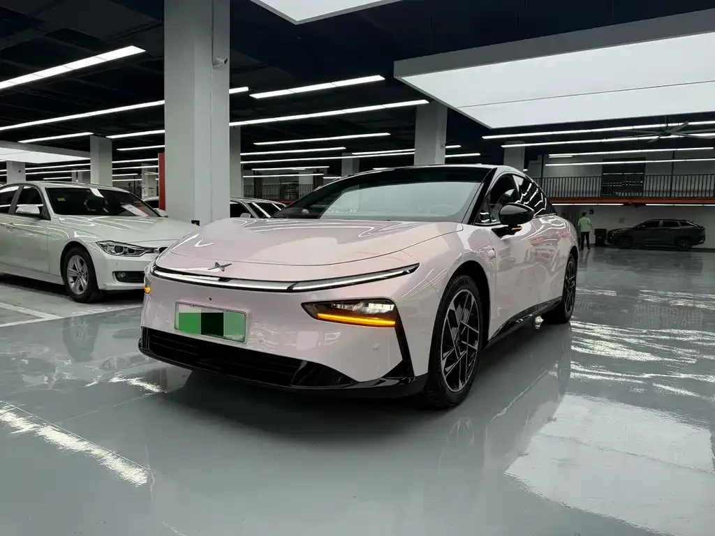 XPeng P7+ — фото 1