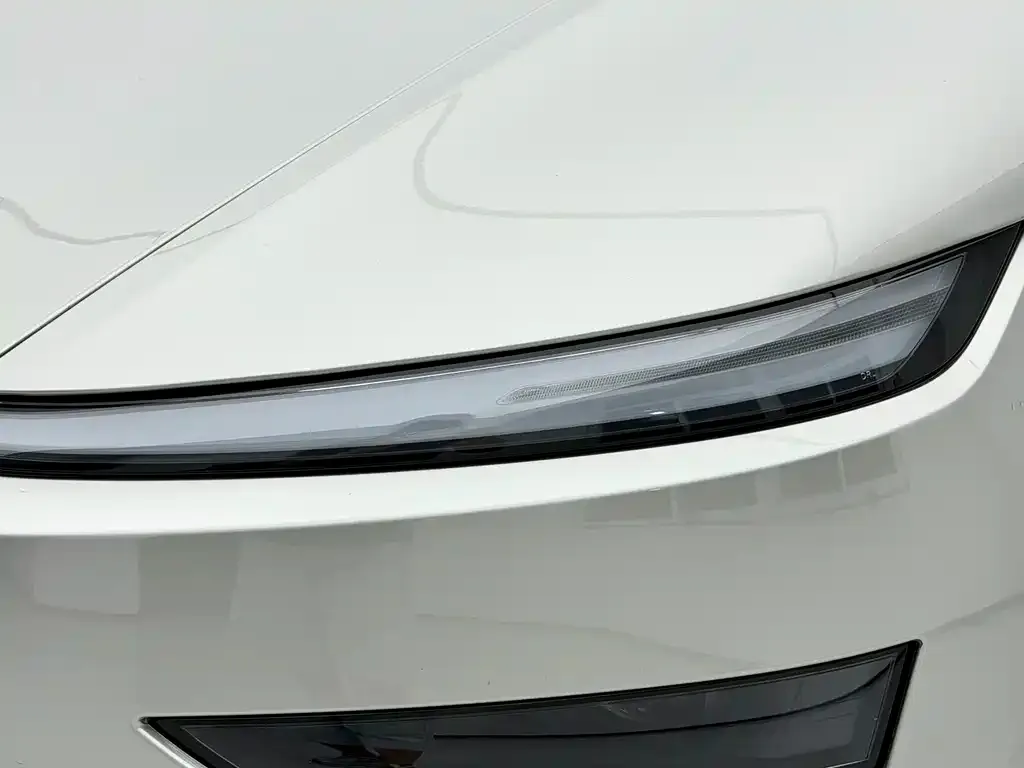 Tesla Model Y L — фото 2