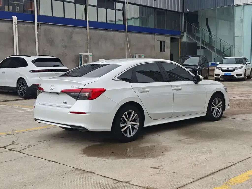 Honda Civic — фото 4
