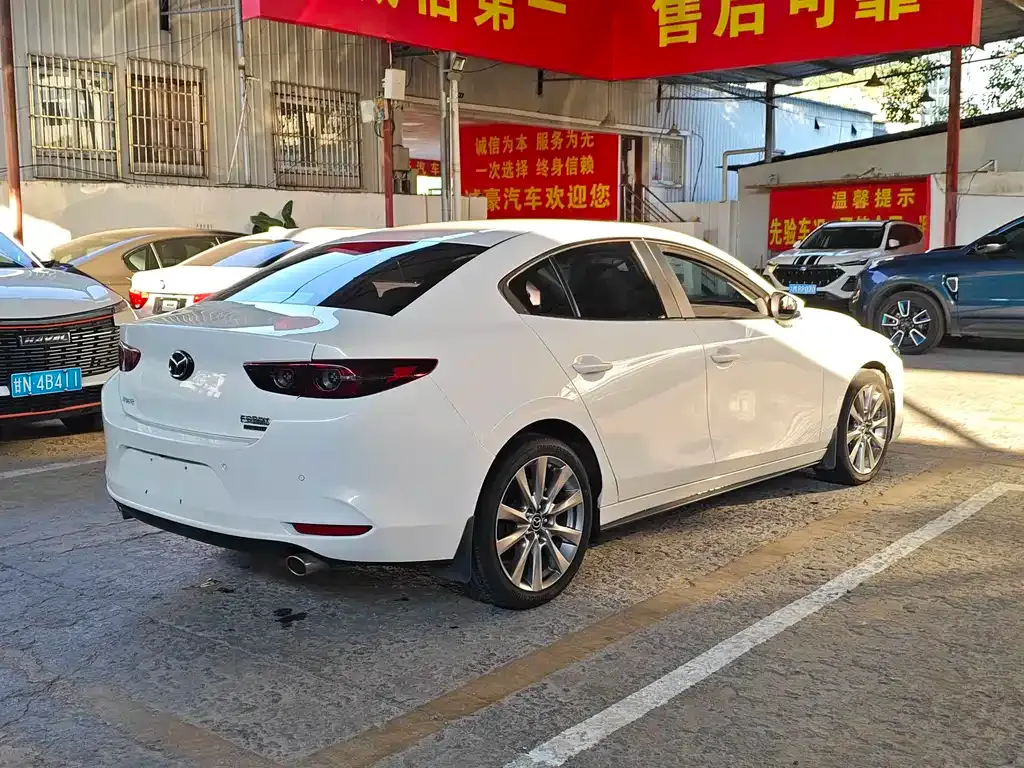 Mazda 3 Axela — фото 10
