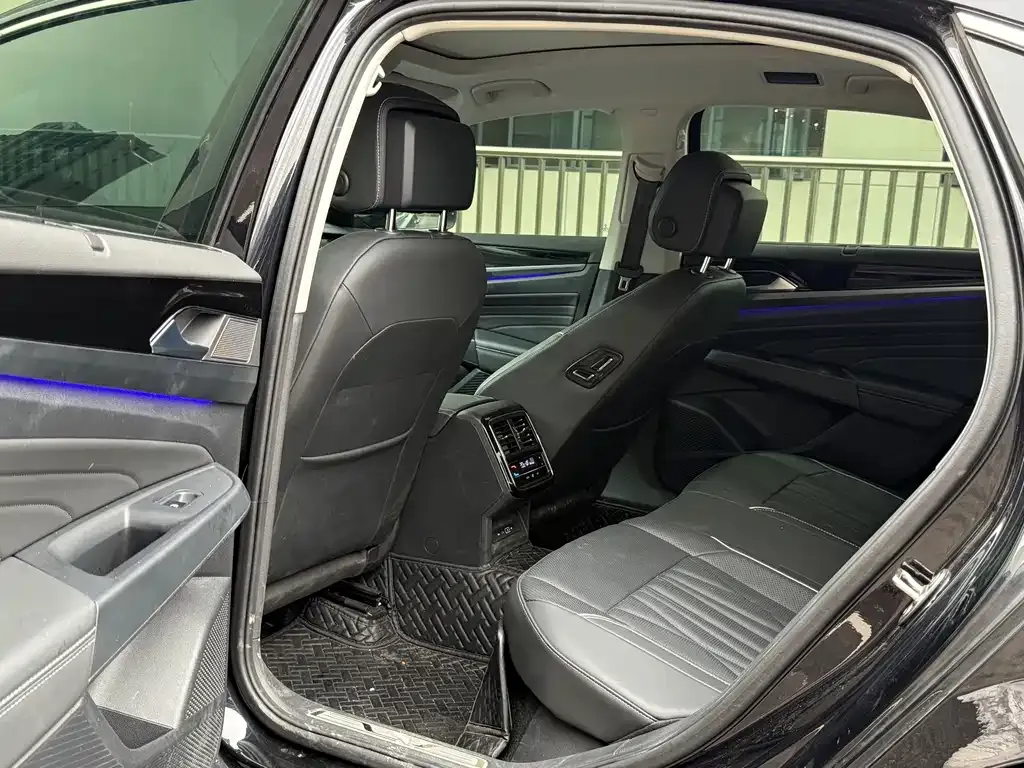 Volkswagen Passat — фото 4