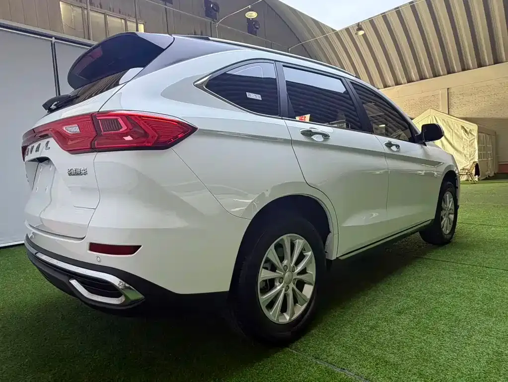 Haval M6 — фото 4