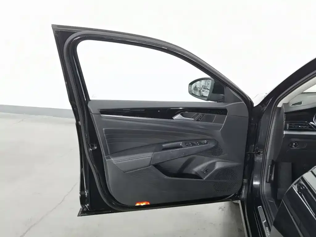 Volkswagen Passat — фото 9