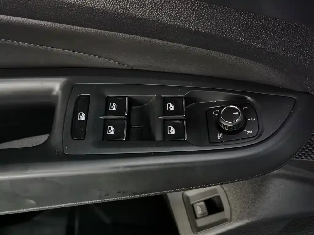 Volkswagen Passat — фото 8