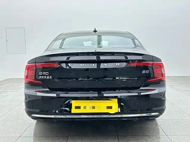 Volvo S90 — фото 3
