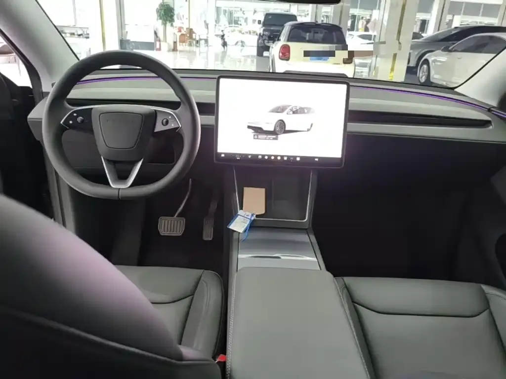 Tesla Model Y — фото 7