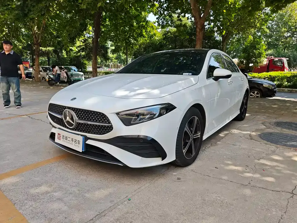 Mercedes-Benz A-Class — фото 1