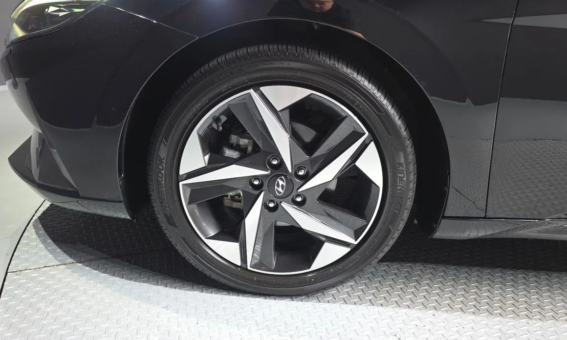 Hyundai AVANTE — фото 6