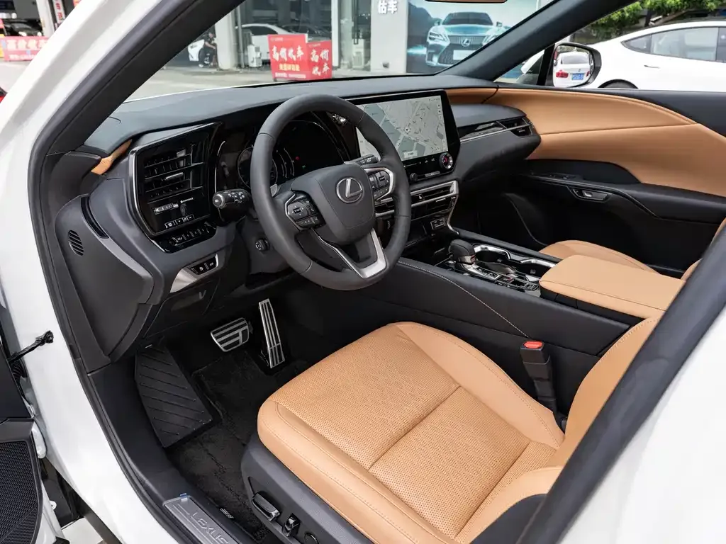 Lexus RX — фото 10