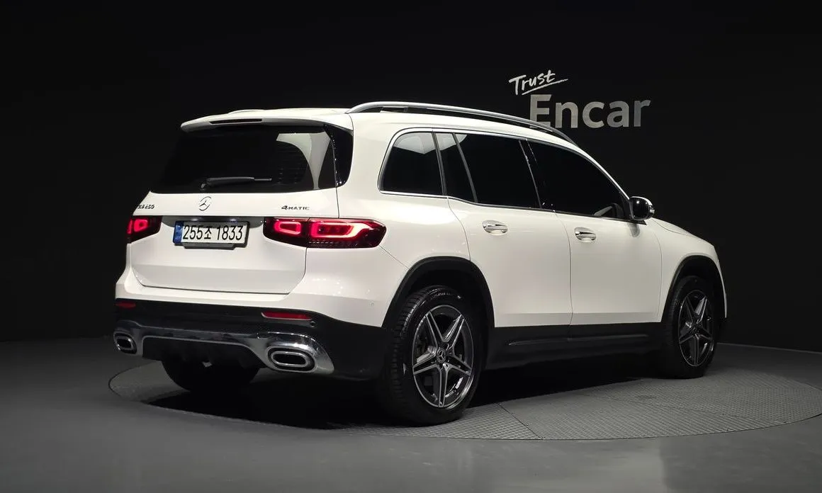 Mercedes-Benz GLB-Class — фото 6