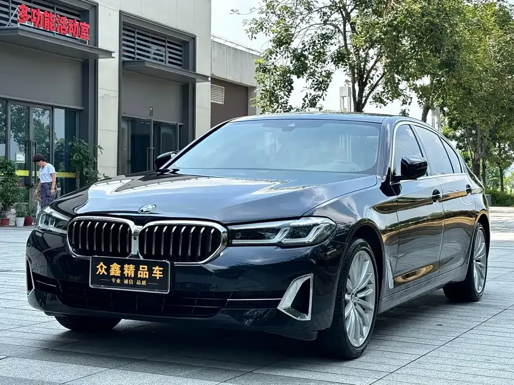 BMW 5 Series — фото 1