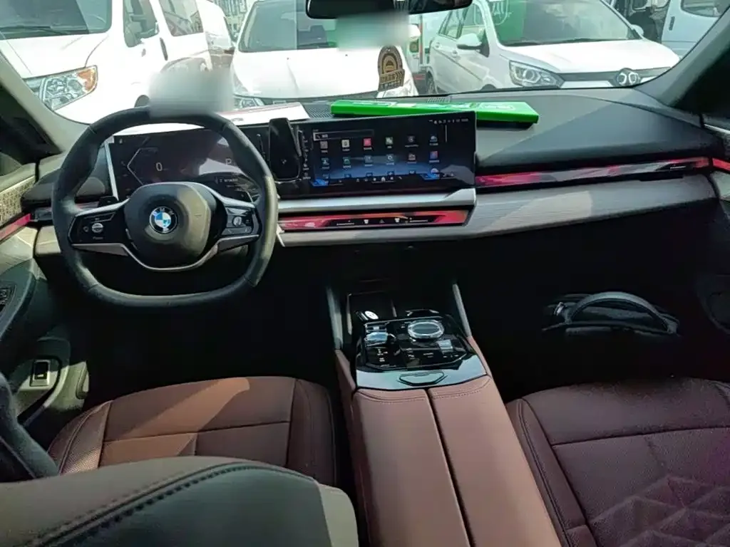 BMW 5 Series — фото 10