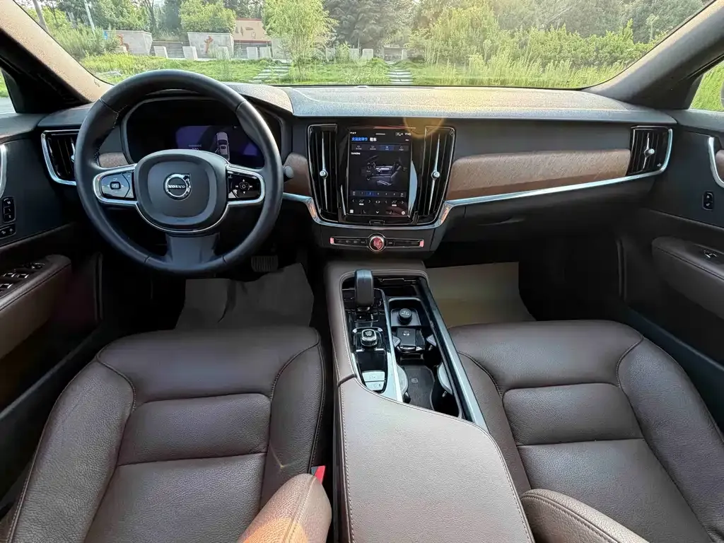 Volvo S90 — фото 8