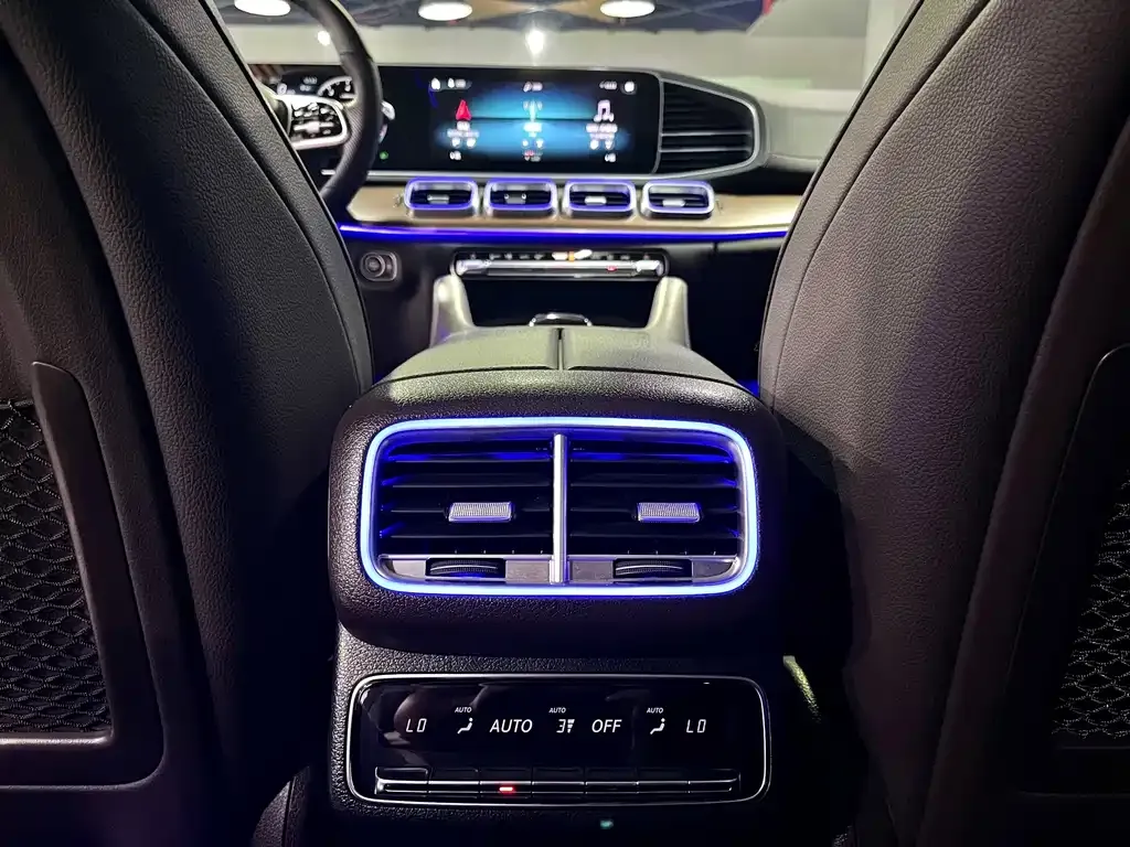 Mercedes-Benz GLS — фото 6