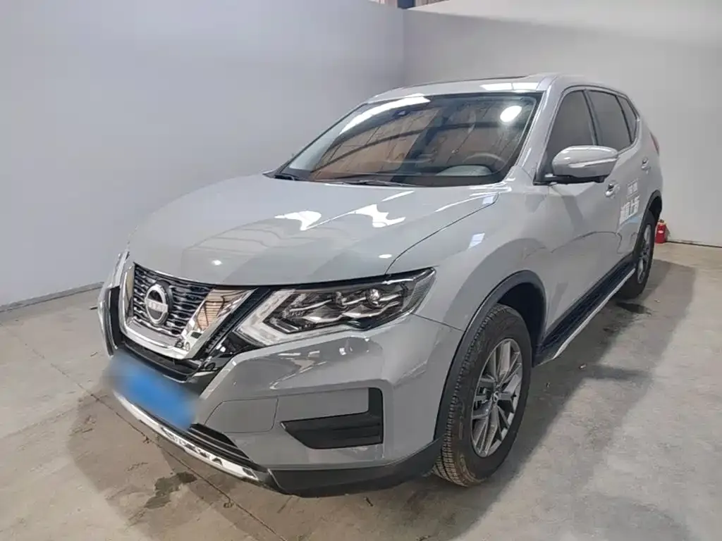 Nissan X-Trail — фото 1