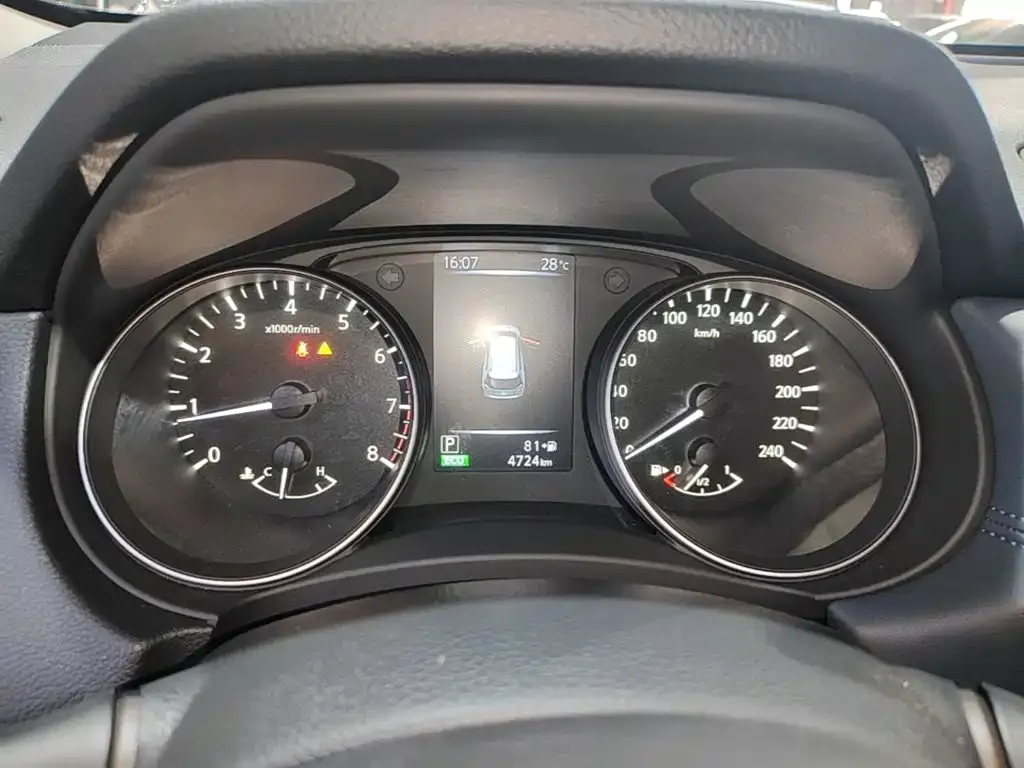 Nissan X-Trail — фото 10