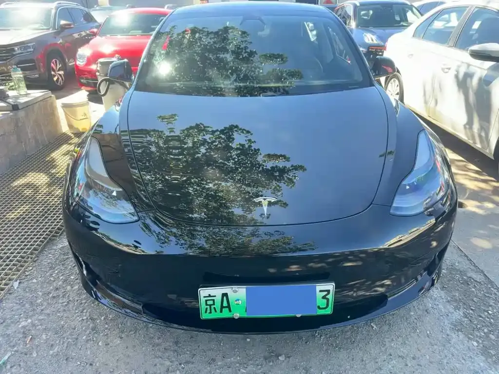 Tesla Model 3 — фото 3