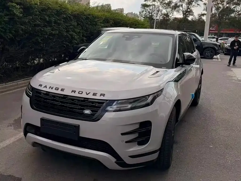 Land Rover Evoque — фото 1