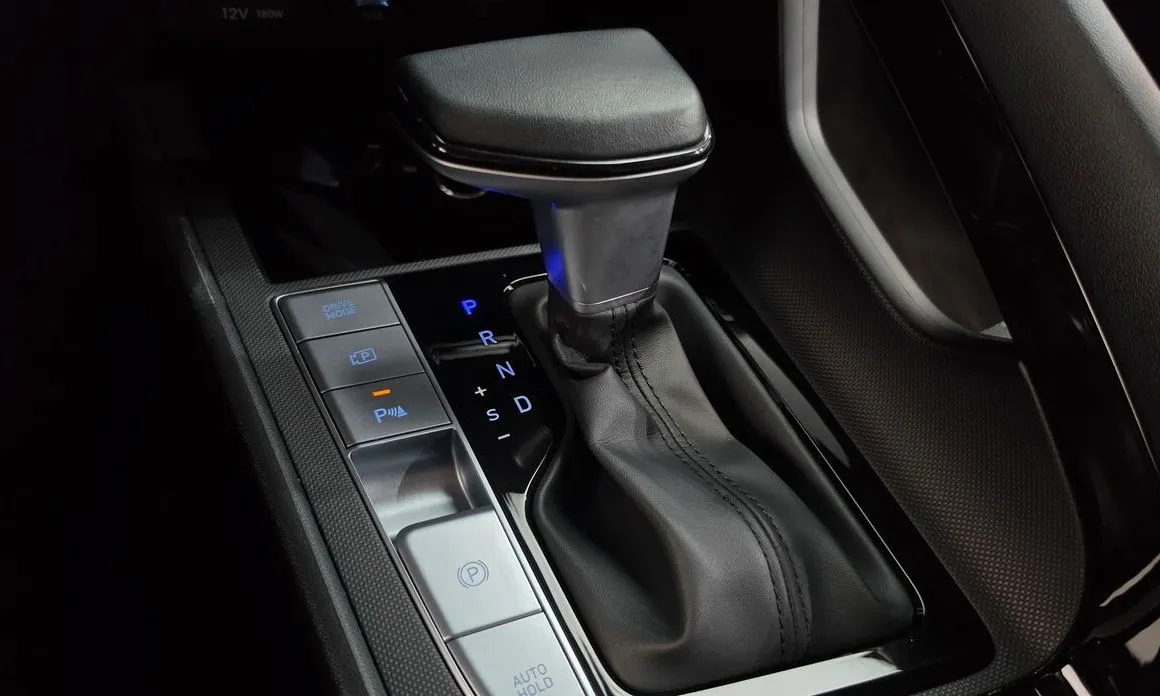 Hyundai AVANTE — фото 7