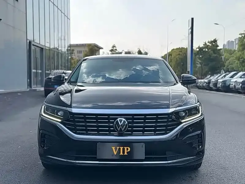 Volkswagen Passat — фото 5