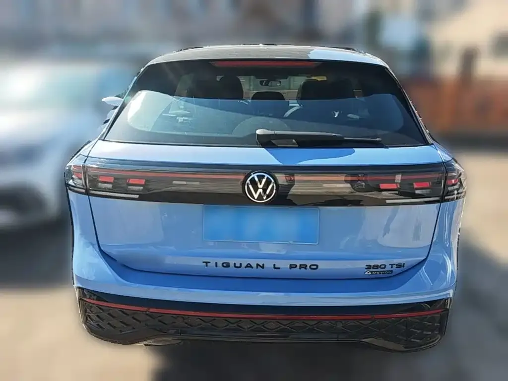 Volkswagen Tiguan L — фото 2