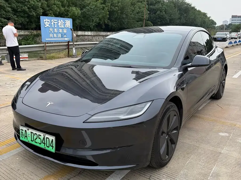 Tesla Model 3 — фото 8