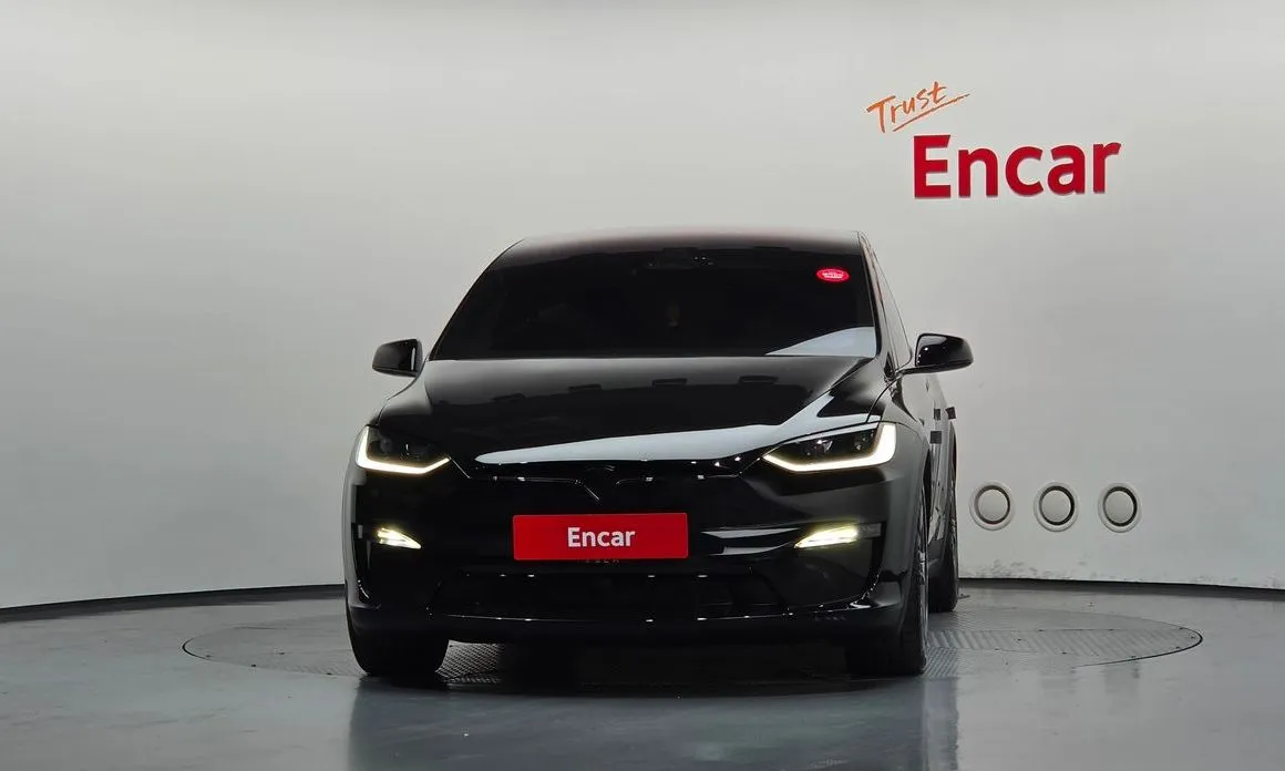 Tesla Model X — фото 2