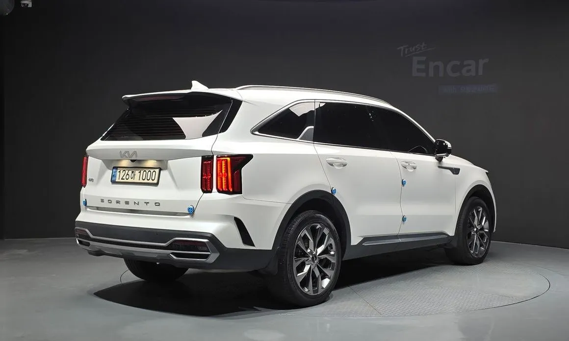 Kia Sorento — фото 7