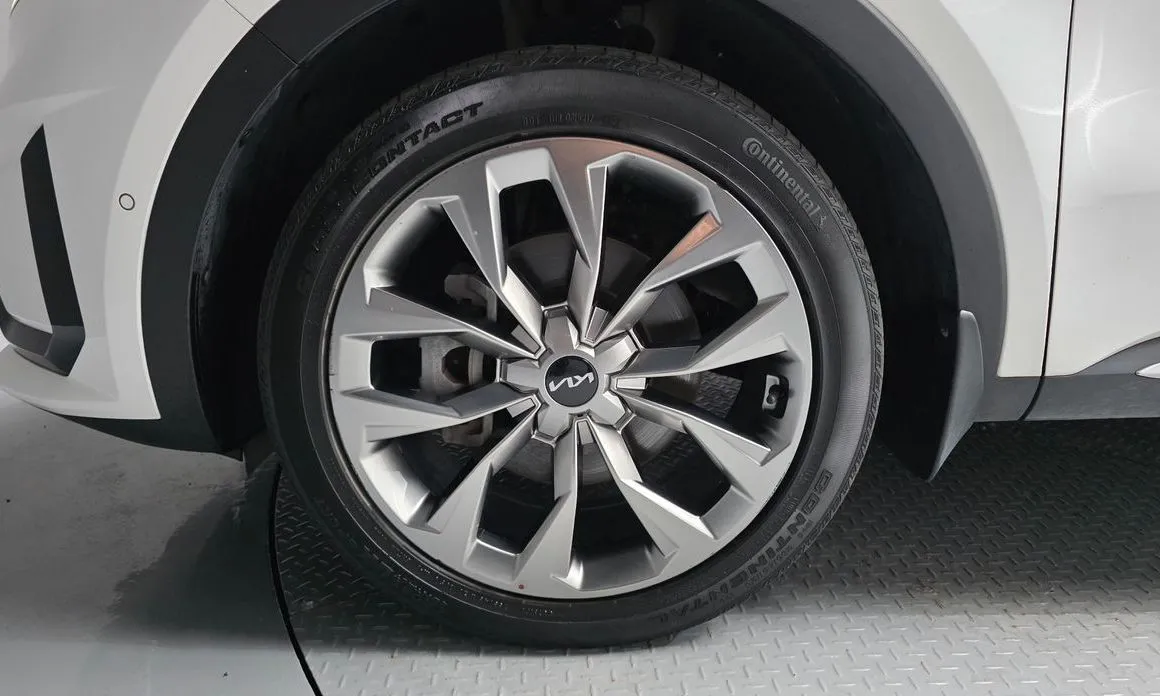 Kia Sorento — фото 6