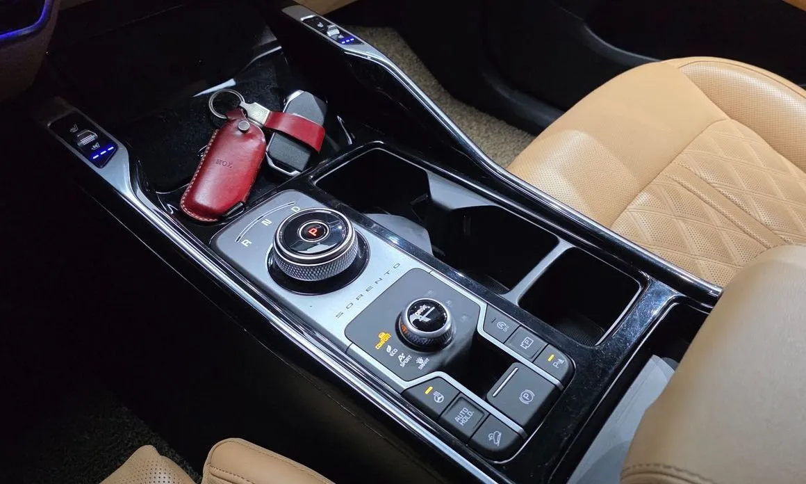 Kia Sorento — фото 4