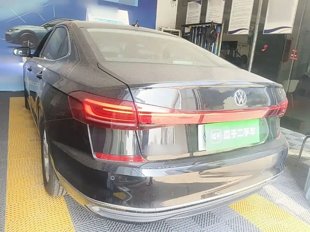 Volkswagen Passat — фото 4