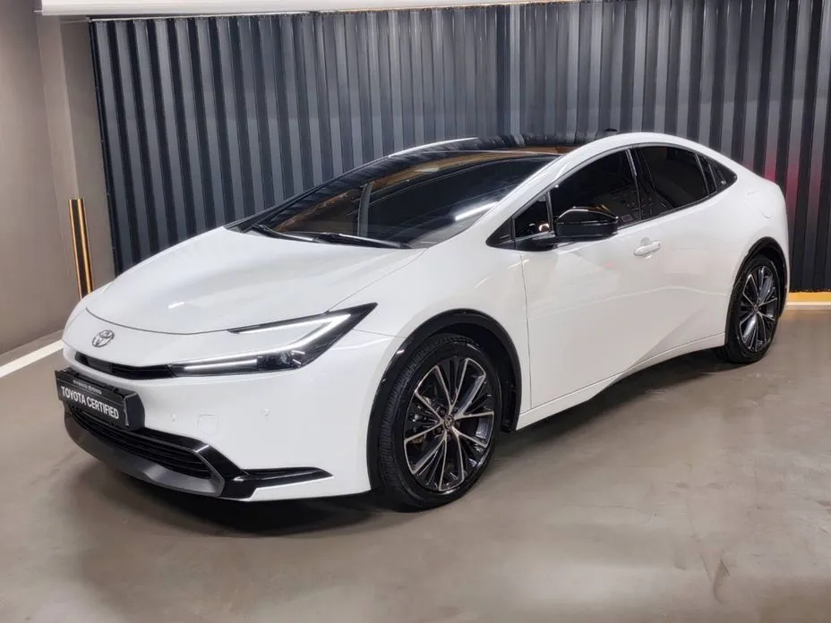Toyota Prius — фото 1