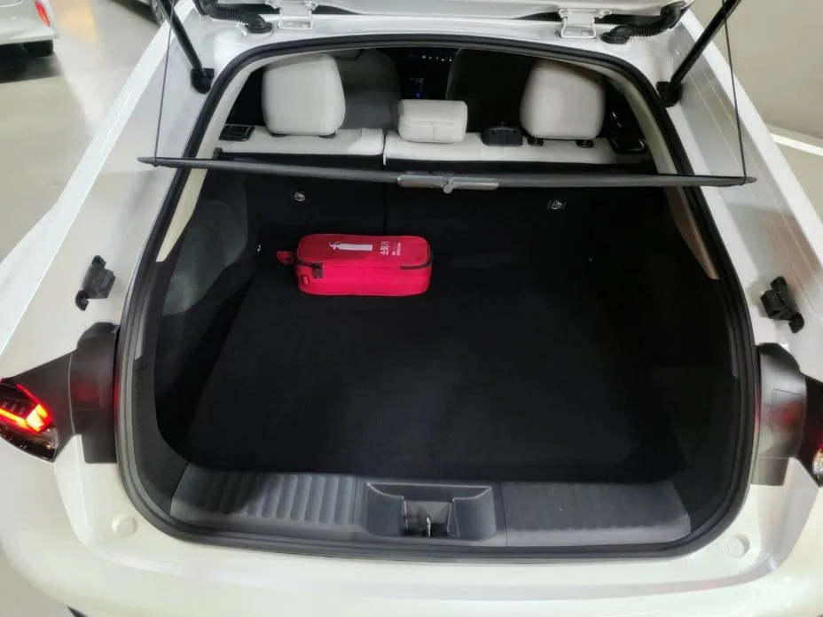 Toyota Prius — фото 2
