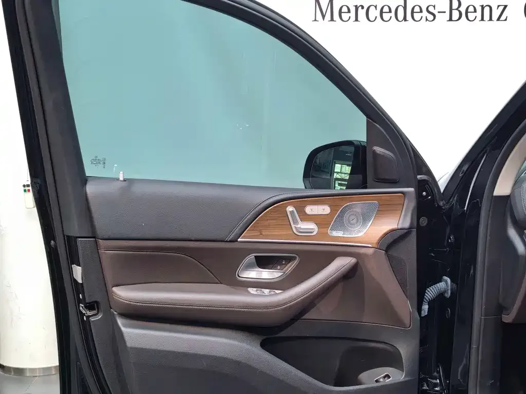 Mercedes-Benz GLS — фото 2