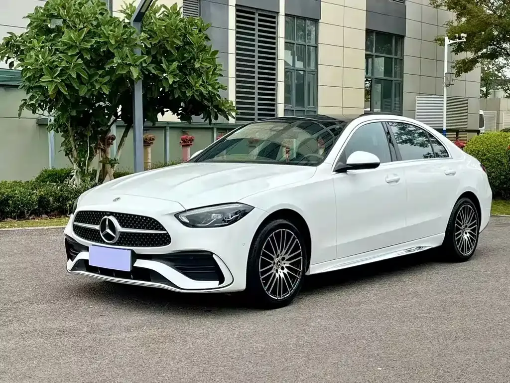 Mercedes-Benz C-Class — фото 1