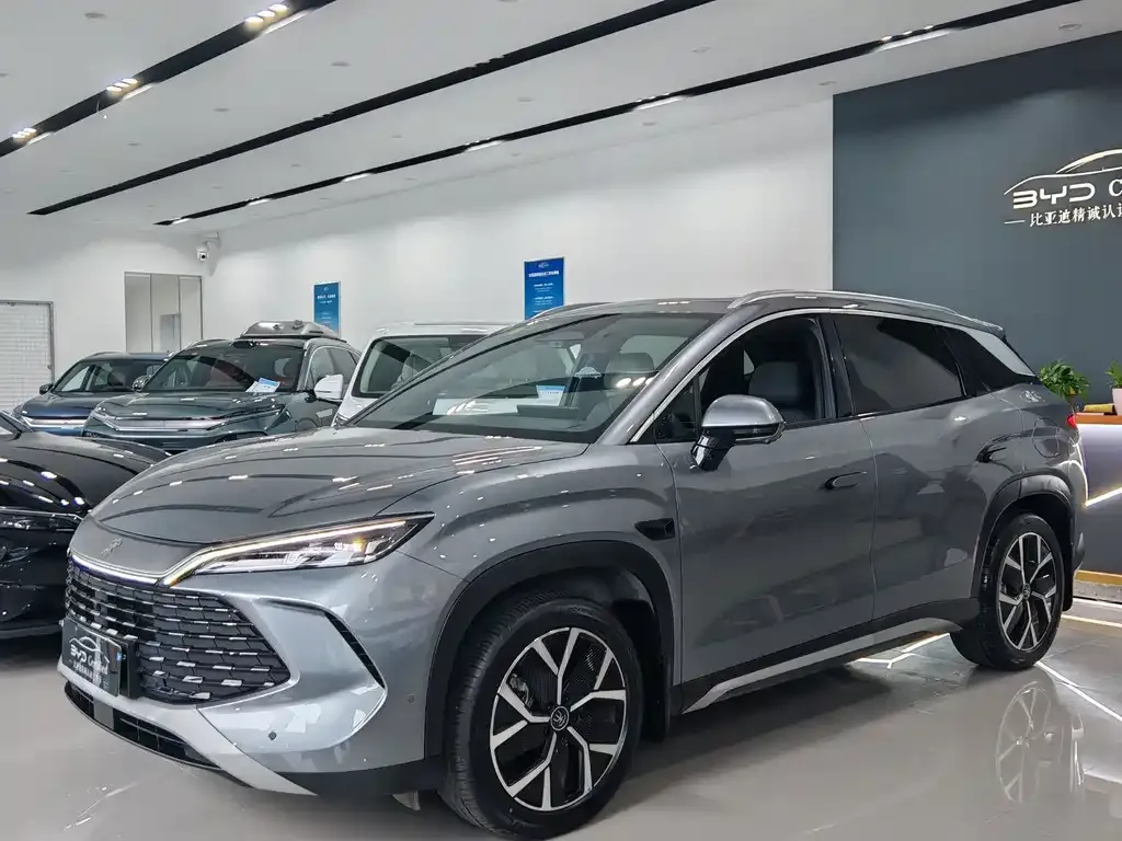 BYD L DM-i — фото 1