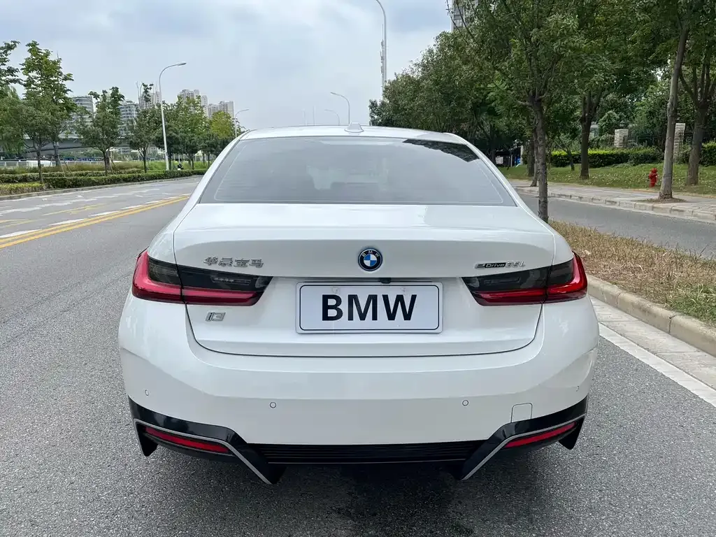 BMW i3 — фото 10