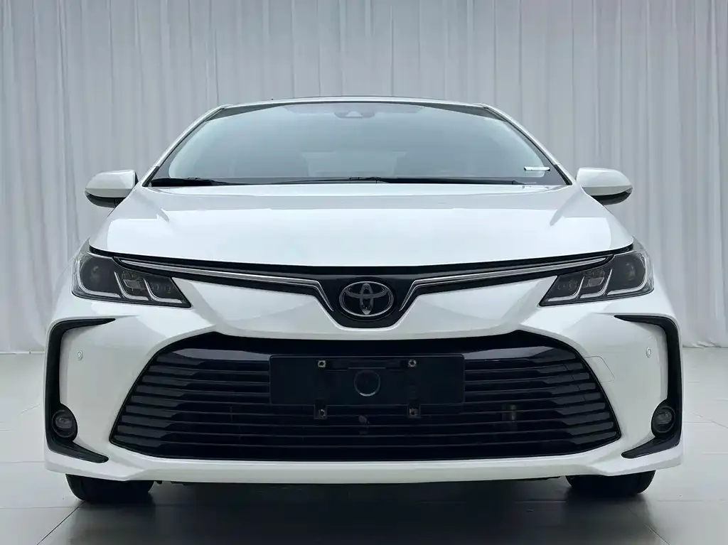 Toyota Corolla — фото 2