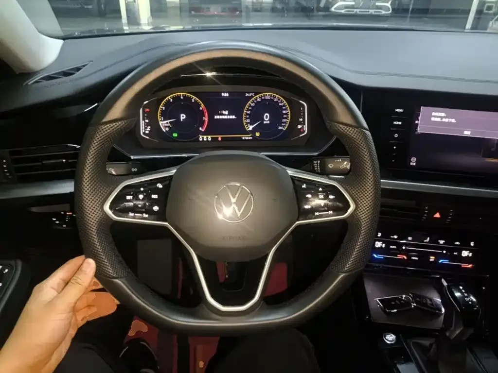 Volkswagen Passat — фото 9