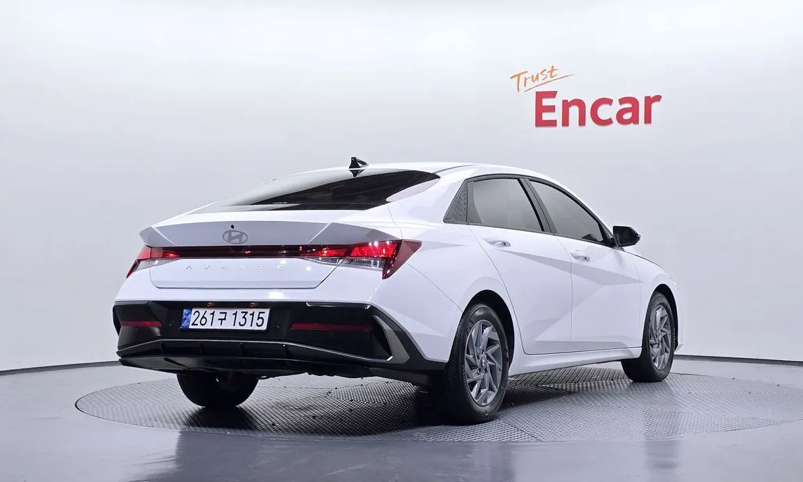 Hyundai AVANTE — фото 4