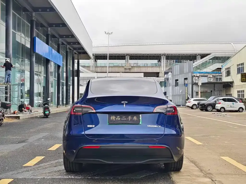 Tesla Model Y — фото 4