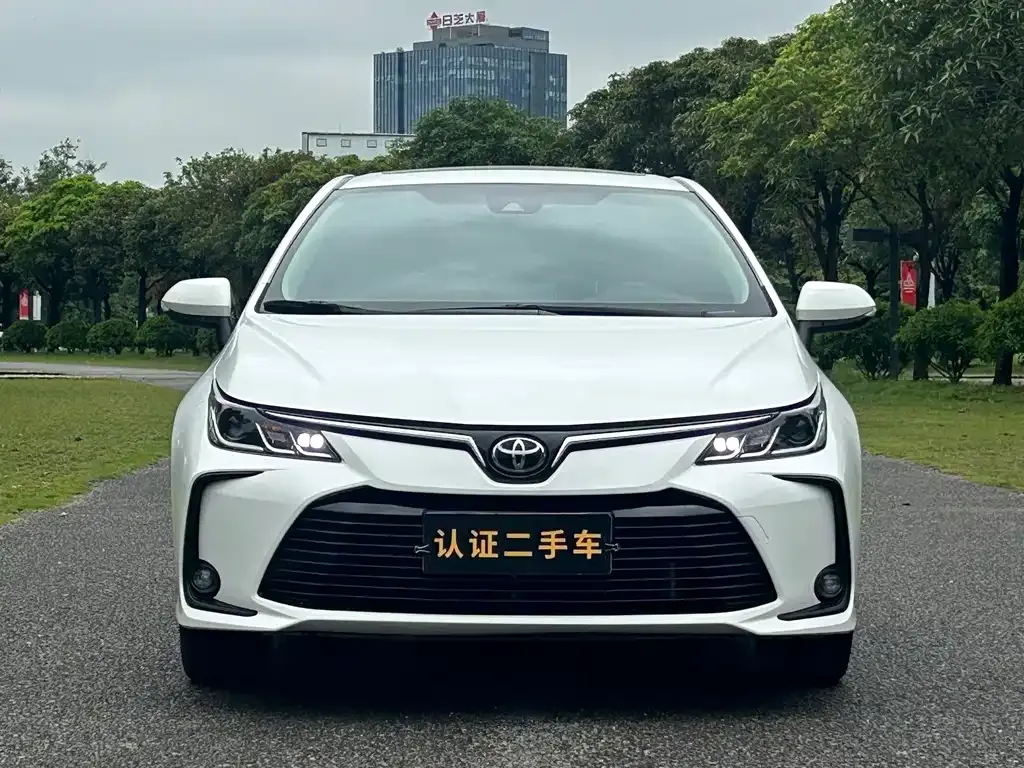 Toyota Corolla — фото 2